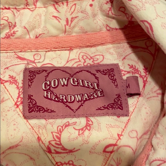 Long Sleeve Cowgirl Hardware Western Shirt - Picture 4 of 5